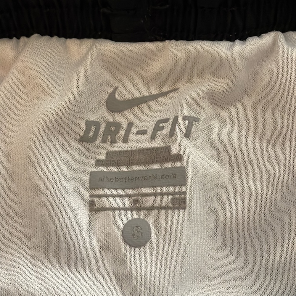 NIKE - Youth Athletic Track Shorts - Girls S - Picture 7 of 7